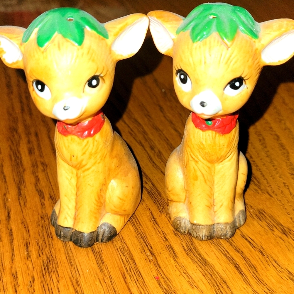 Vintage ceramic reindeer Salt And pepper shakers